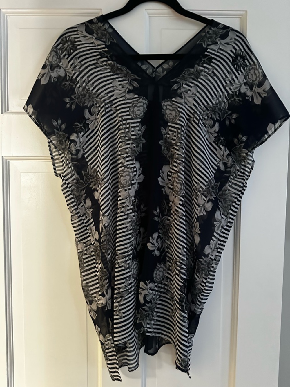 CAbi 5024 Yacht Top Size Medium